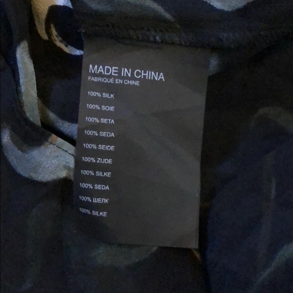 New Club Monaco silk tie front lily floral blouse - Picture 9 of 9